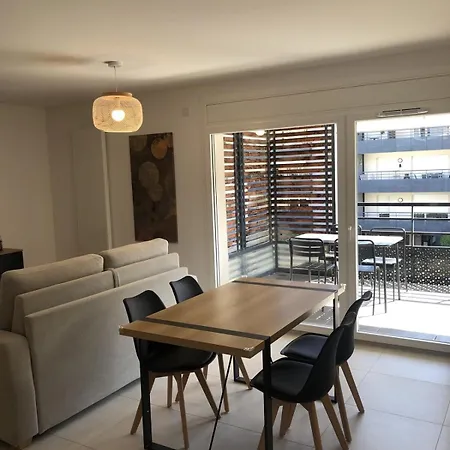 T2 46 M2 O'lac Proche Du 1 Parking Terrasse Apartment Aix-les-Bains