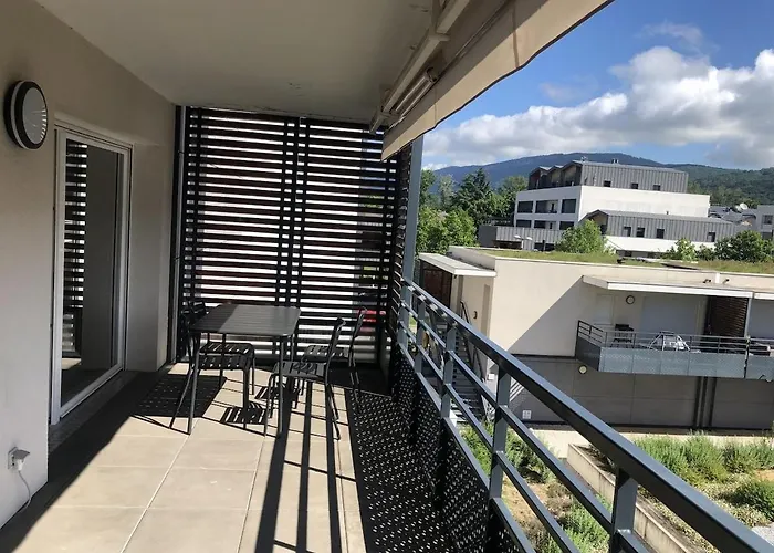 T2 46 M2 O'lac Proche Du 1 Parking Terrasse エクスレバン